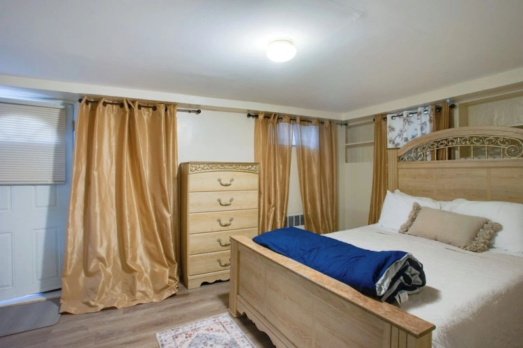 1 Bedroom Apartment