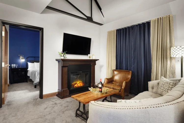 2 Bedrooms Suite