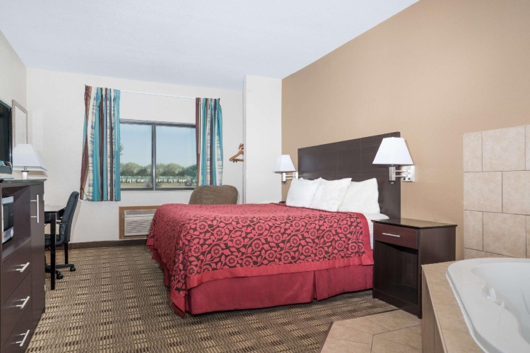 Deluxe Double Suite