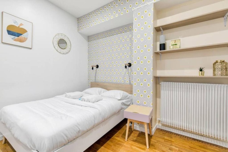 2 Bedrooms Apartment
