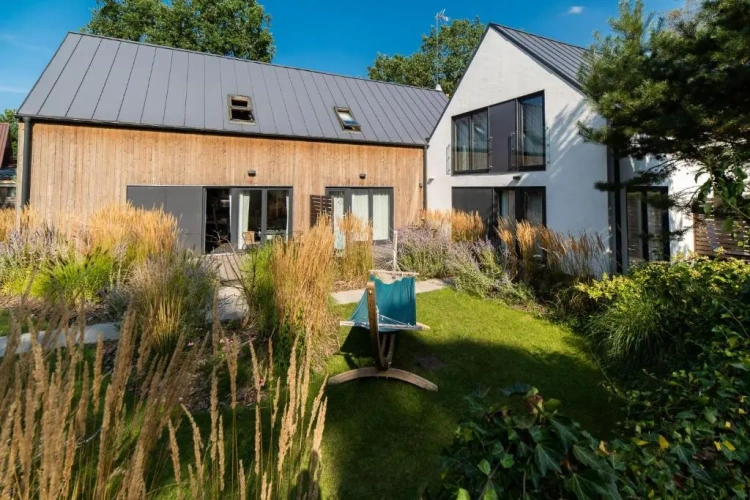 2 Bedrooms Chalet