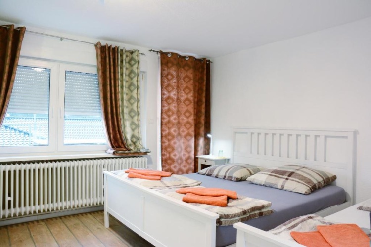 Standard Triple room with balcony