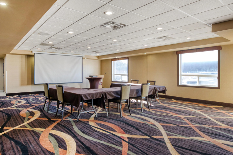 Best Western Plus Fox Creek photo 18