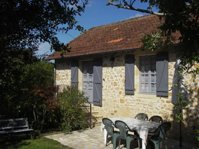 2 Bedrooms Cottage