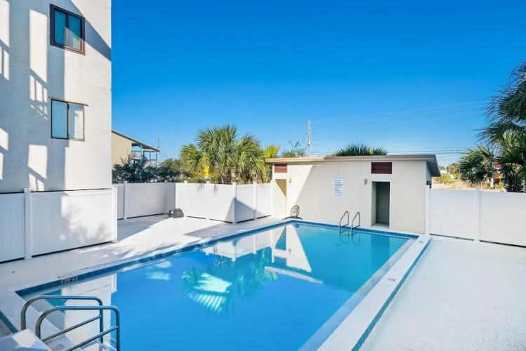 Sandcastle Villas #24 (0/1)