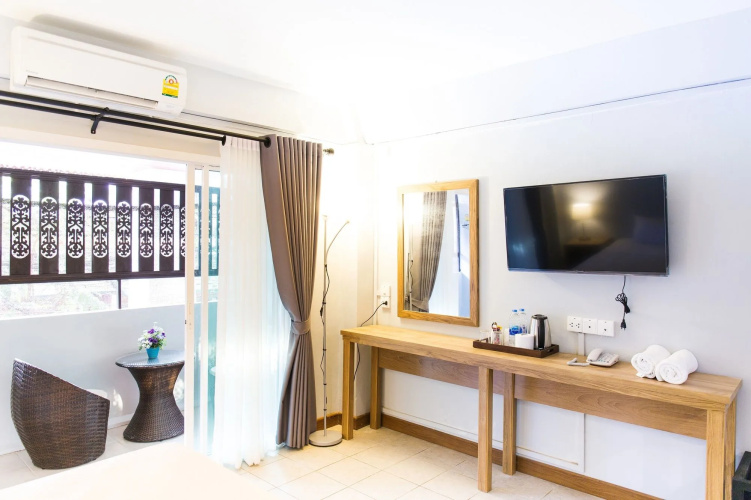 Ratana Hotel