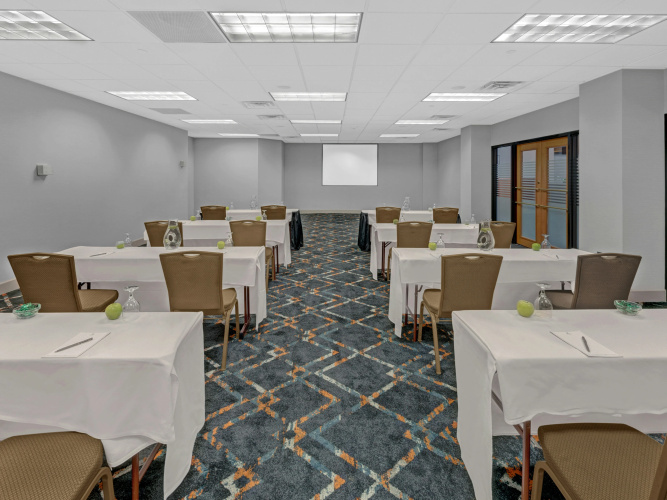 Embassy Suites by Hilton Oklahoma City Will Rogers Airport photo 25