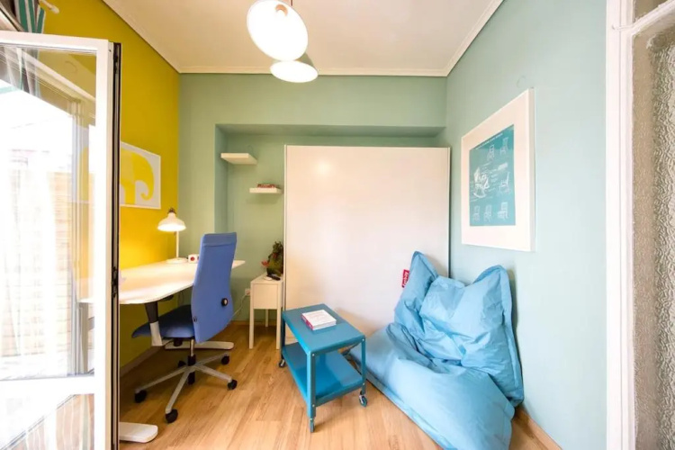 Startupper's Pad in real Athenian neighbourhood