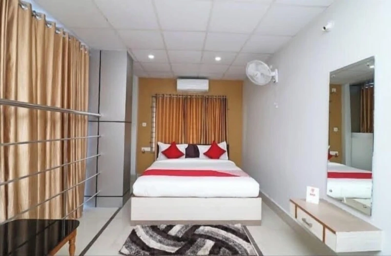 Deluxe Double room with city view