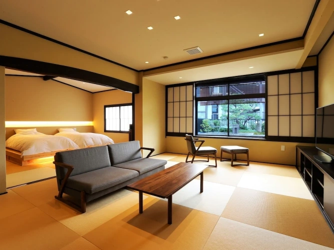 Deluxe Suite