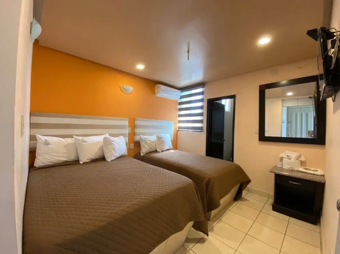 Standard Triple room