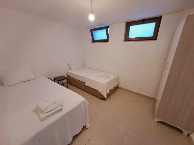 Economy Double Basement room