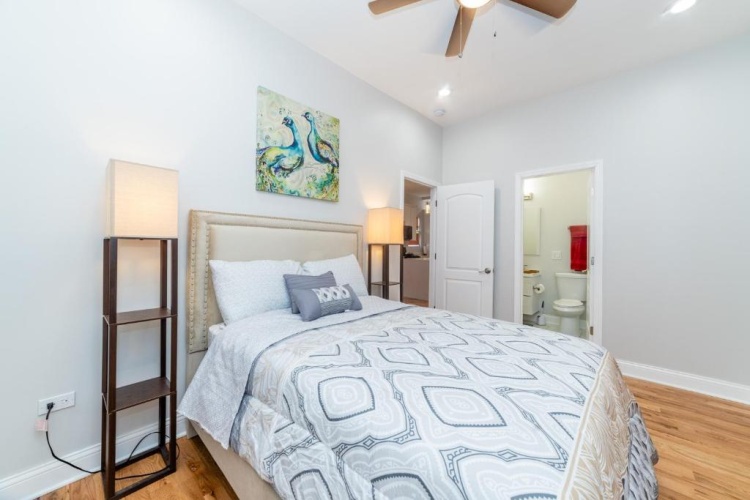 3 Bedrooms Apartment