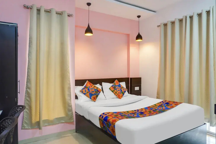Fabhotel The Corporate Hub