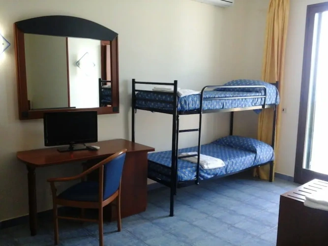 Standard Quadruple room with balcony