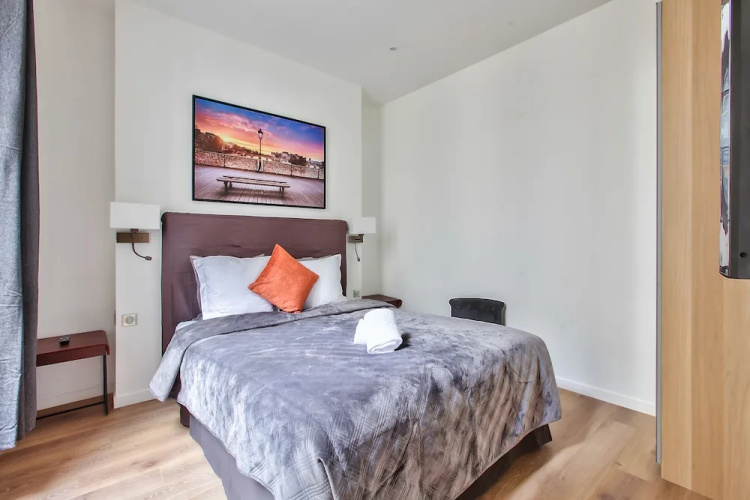 63-Luxury Flat Champs-Elysees (1c)