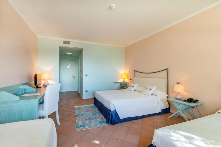 Classic Quadruple room