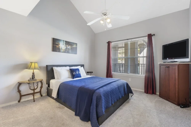 Standard Family room with golf view