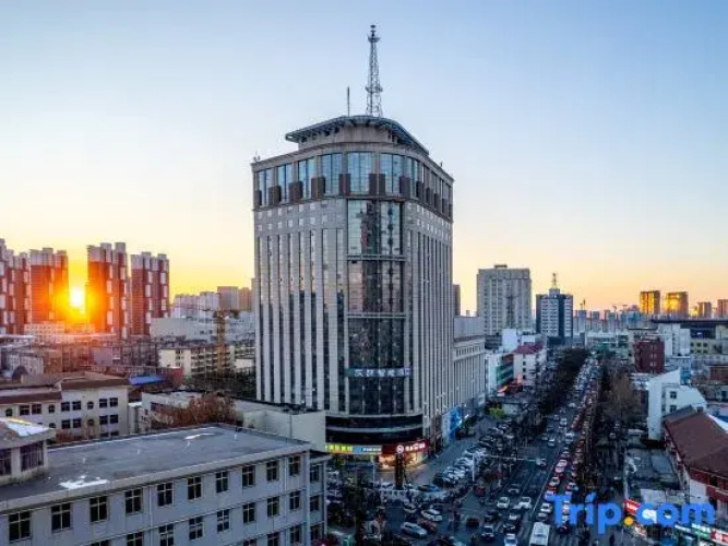 Grey Whale Smart Hotel (Baoding Train Station)