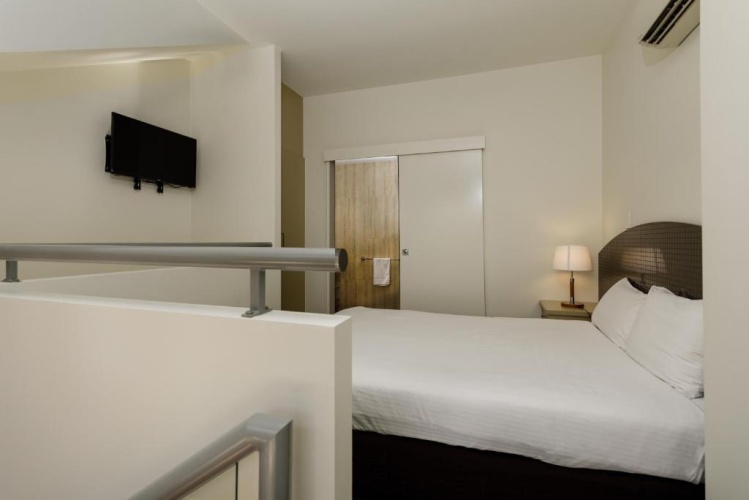 1 Bedroom Apartment with balcony