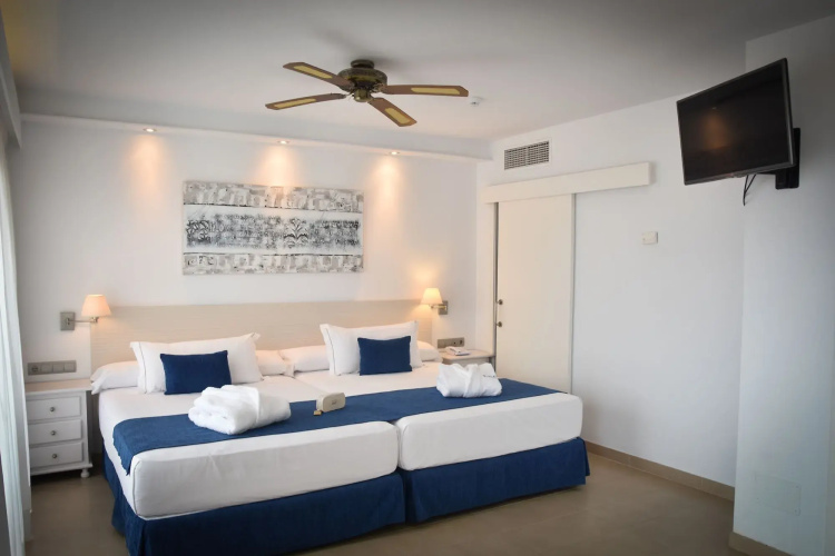 Playacapricho Hotel