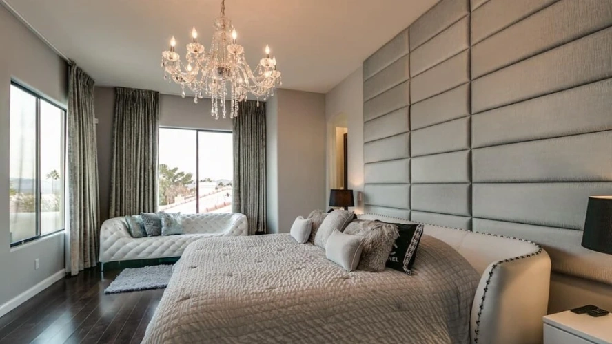 4 Bedrooms Studio