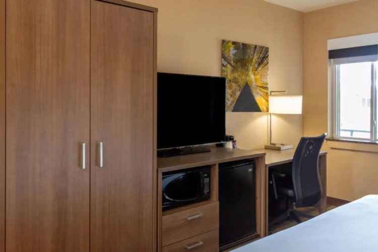 Boulder University Inn