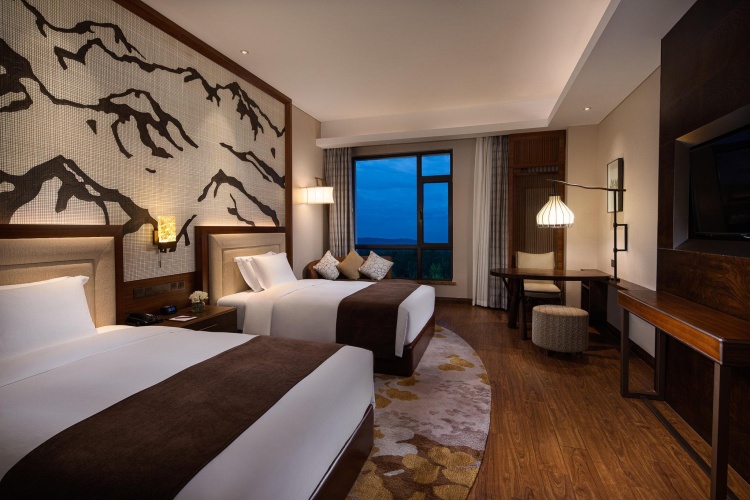 Standard Twin room with garden view