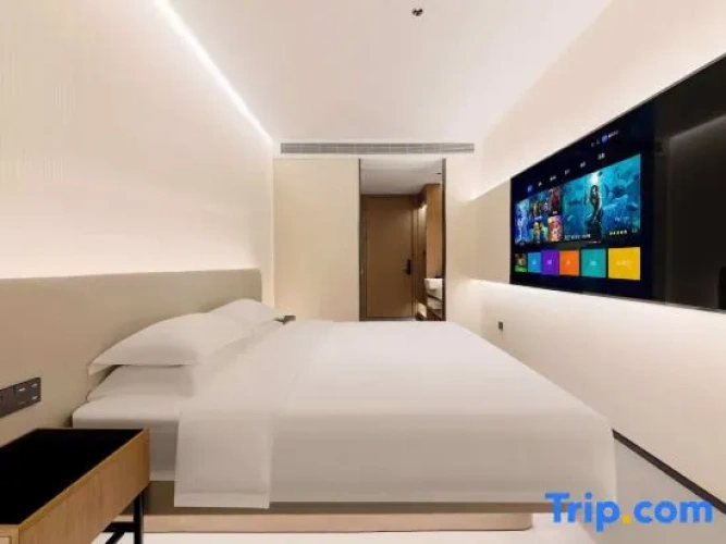 Standard Double room with city view