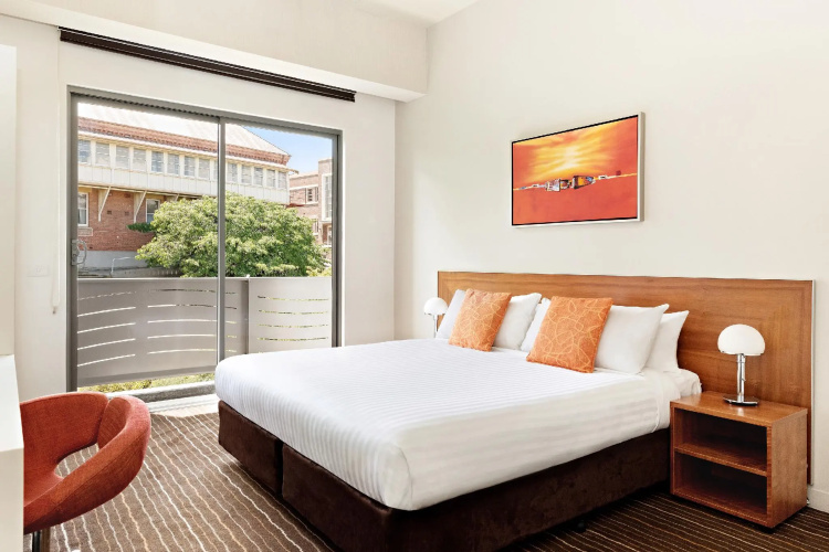 Mantra Charles Hotel Launceston