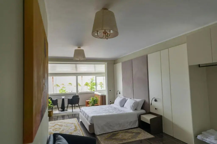 Hotel Pirro