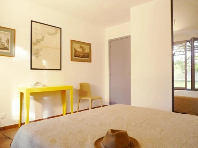 2 Bedrooms Villa
