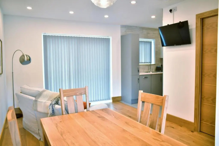 Red Watch Apartment