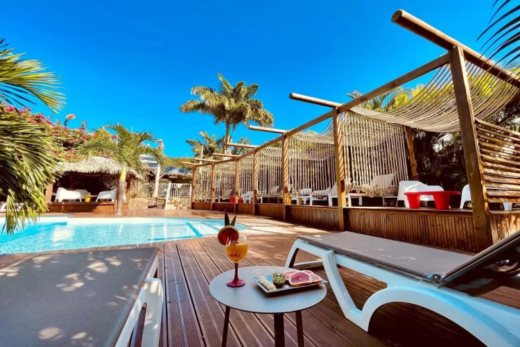 Tropicana Suites