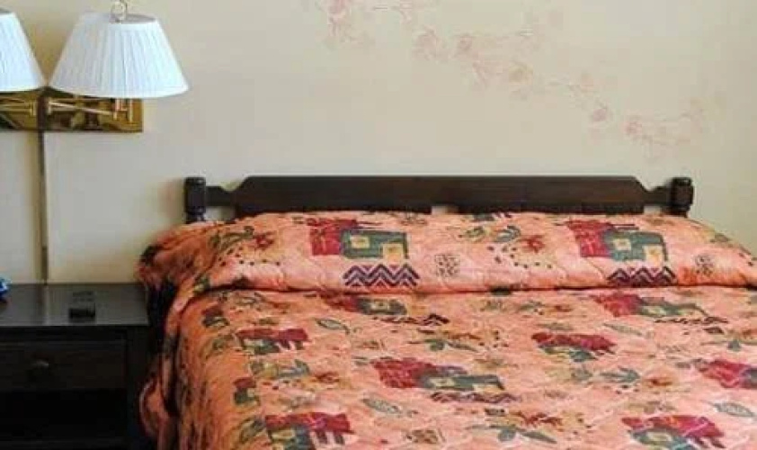 Jocko's Beach Resort & Motel