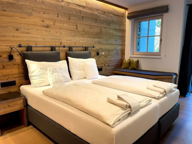 Chalet in Saalbach With Panoramic Sauna