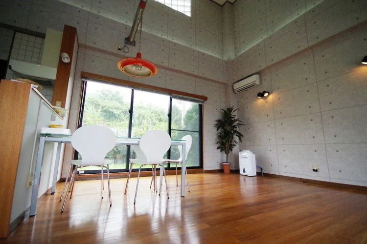 3 Bedrooms Cottage