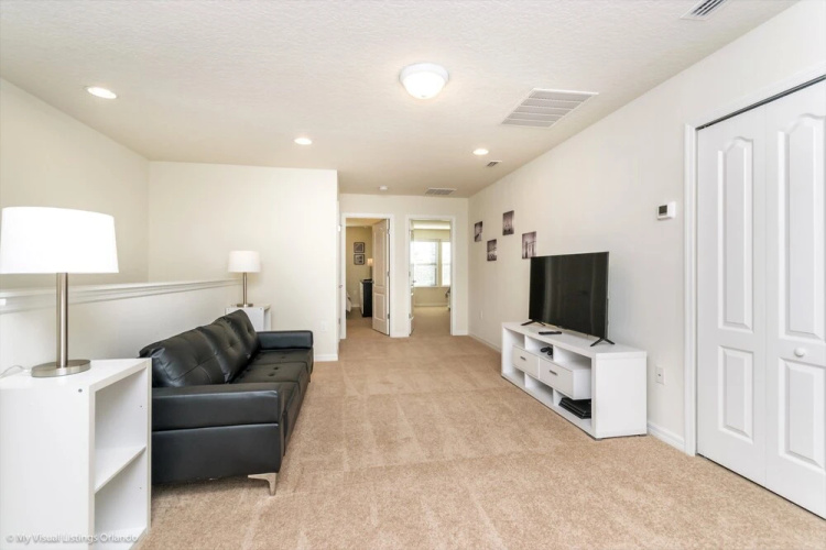 Geneve Villa Windsor At Westside