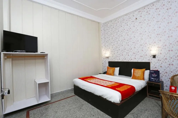Radha Krishna Guesthouse