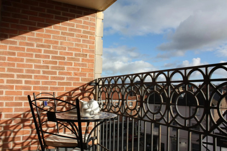 Merchants Place Apartment