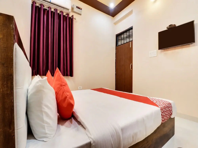 OYO 29246 Surabhi Inn