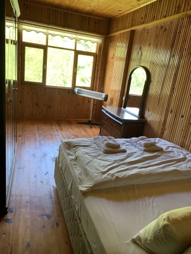 3 Bedrooms Apartment