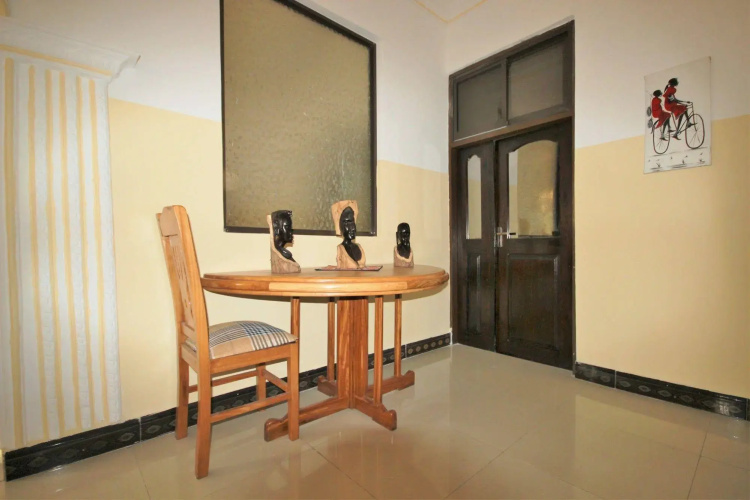 Airport Guesthouse