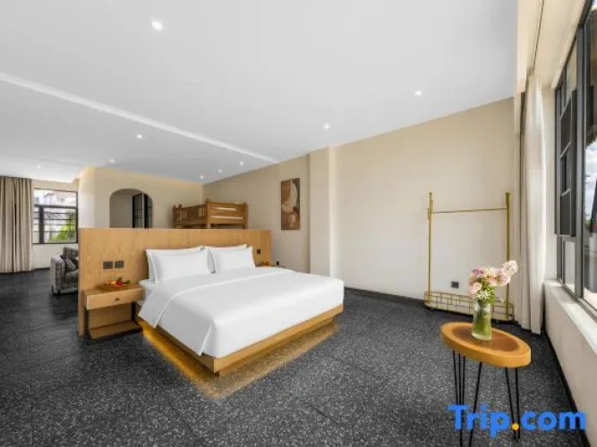 Family Suite with lake view