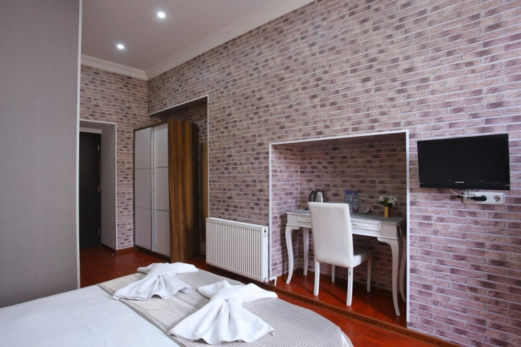 Hotel Aristocrat
