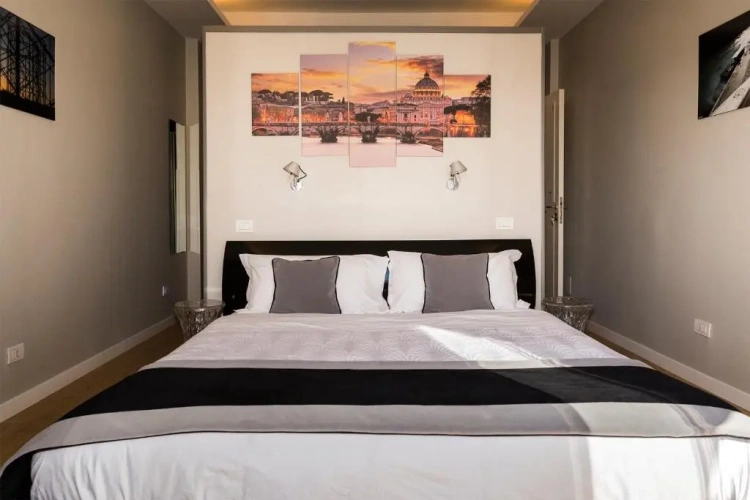 Standard Triple room