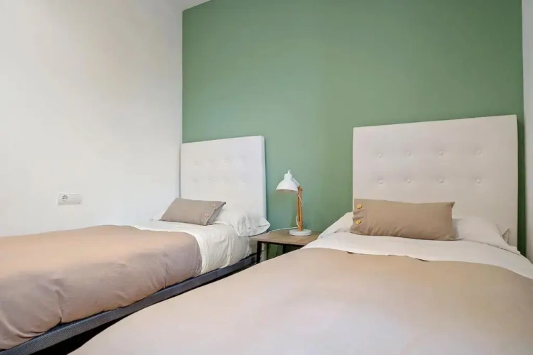 2 Bedrooms Apartment