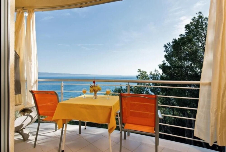 Comfy Beach Apartments With its own Balcony