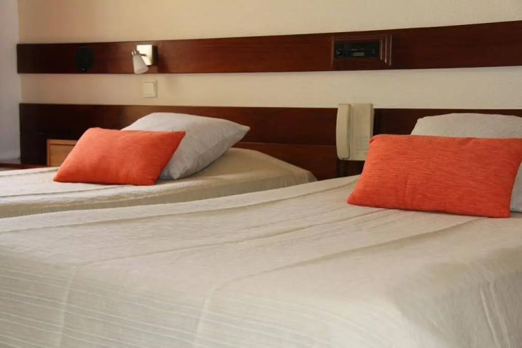 Hotel Veleiro