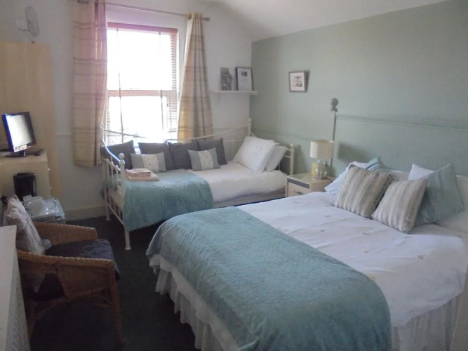 Beach House Bed & Breakfast